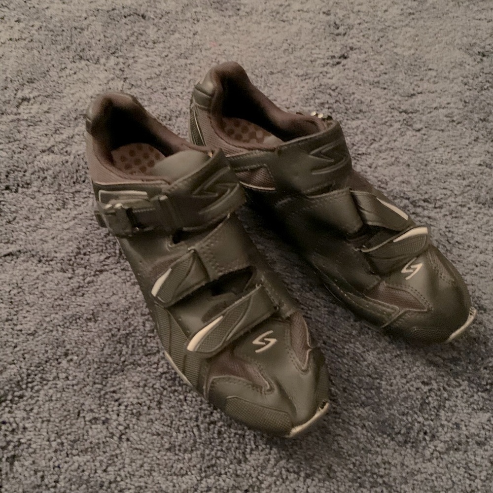 Cycling shoes